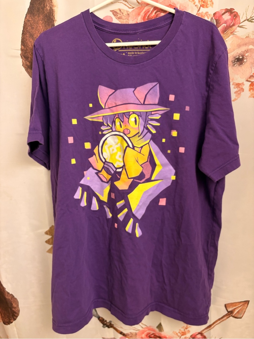 XL Purple Graphic Tee with Yellow Cartoon Wizard